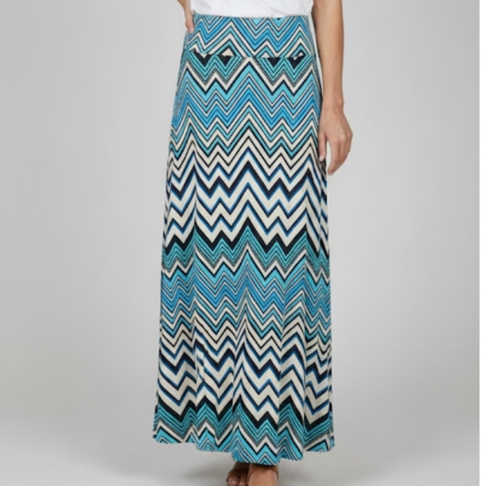 Chevron Patterned Maxi Skirt - Blue and White